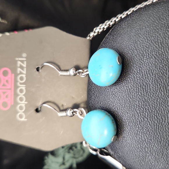 Silvertone & Faux Turquoise Set - Picture 6 of 6